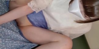 Asian babe gives sloppy blowjob in homemade JAV