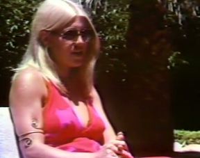 Delicious classic blonde babe receives cunnilingus by the pool