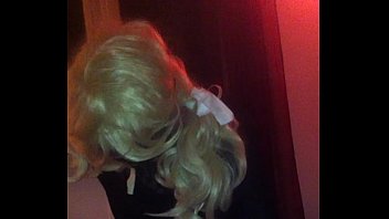 Buttplug game with man