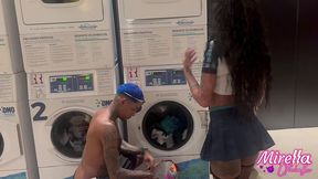 a morena safada me deu a buceta enquanto minha mina ta em casa cuidando dos filhos