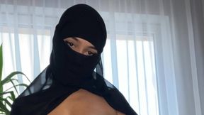 Video sent by @aiisha @Teasing and #Solo #Naked #Hijab gratis clips sex | Tik.Porn