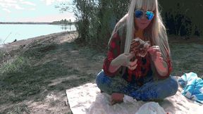 Dinner outdoors AVI (1920x1080) FHD