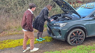 Car Breakdown on Country Road – Stranger Ate My Pussy Then Fucked Me Hard on the Hood & in the Trunk
