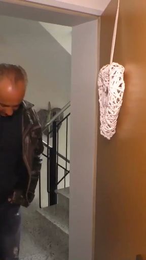 Wohnungs Besichtigung einmal anders....   Clip 1