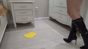 stumble upon yellow glue m