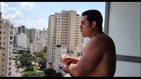 yuri gaucho - dotado mostrando o pau enquanto le