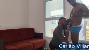 ele correu pra sentar primeiro no meu pau