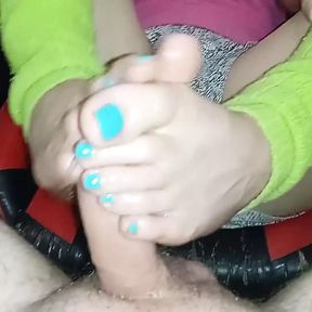 POV Fantastic Footjobsolejobtoejob with Green Leg Warmers