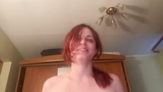 Cảnh quay POV liếm mông trước khi đâm mạnh vào lỗ hậu môn chật hẹp của cô ấy