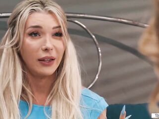 T-girl Aubrey Kate fucks her super hawt roommate Ashley Lane
