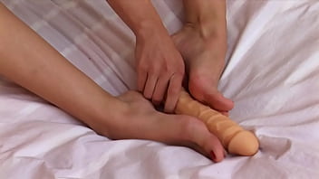 Olga has quite meaty pussy lips, pretty and well-groomed feet and hands...