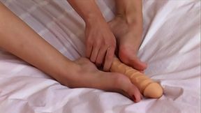 Olga has quite meaty pussy lips, pretty and well-groomed feet and hands...