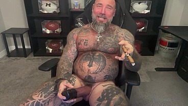Update #249 (October 11, 2022) Telling you what I want to do with you while smoking a cigar!