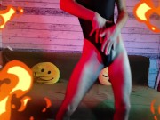 Lonely guy shows his butt on camera 😏