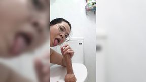 again horny and i fuck my pussy with 18cm dildo again at toilet