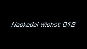 Nackedei wichst 012