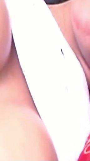 Latina Tranny Gives a Tinder Date a Blowjob Until Cumshot