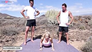 candee licious workout at nature_1