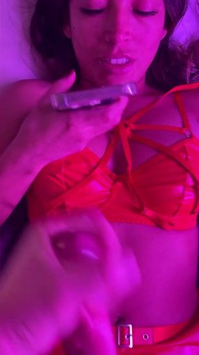 Red Latex Ignore Cum Cleanup with Latina Mianins