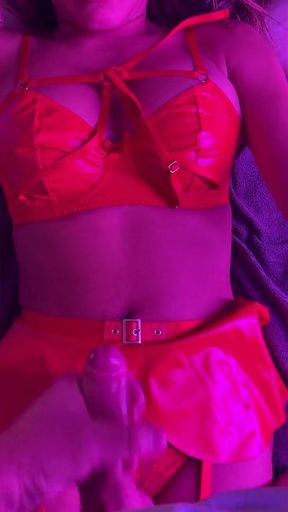 Red Latex Ignore Cum Cleanup with Latina Mianins