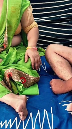 GHAR AAYI NEW MARRIED BHEN KI CHUDAI IN HINDI AUDIO   Clip 1