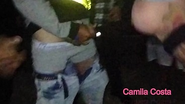 Gang Bang parte 2. Voltei ao estacionamento do parque , dessa vez com muitas pirocas e muito banho de leite.
