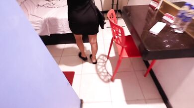 Pinay Petite Gets Dripping Creampie First Date Meetup in BGC