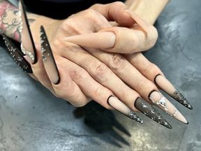 Long nails, even longer and a new shape, tapping and Finger crunching