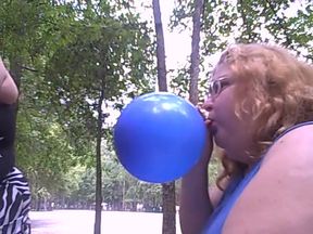 Bbw outdoor balloon blow up and pop
