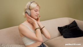 Tessa Voss enjoying the music
