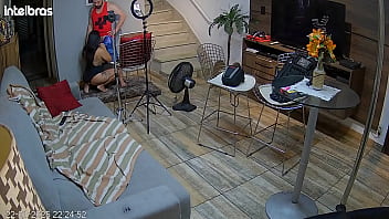Passo Mã_e Meu marido está_ segurando o pau, entã_o hoje eu vou me foder até_ o fim