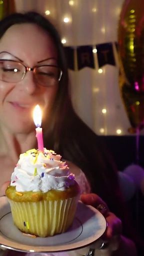 Candlelight & Cupcake Cravings