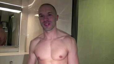 3 612 tony axel fucked by 2 top xxl in muscualtion room