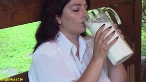 extreme monster boob bbw mature plays with milk