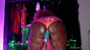 popeye s cashier turn pornstar - ebony slut riding fuck machine