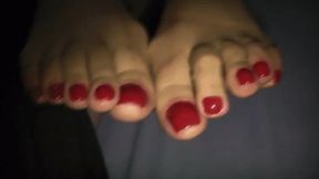 JERK OFF TO HER LOVELY SOLES AND LONG TOES - SD