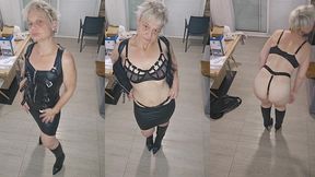 je suis sur que tu aime ma tenu en cuir mes bottes ma lingerie mon cul ma chatte...