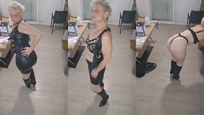 je suis sur que tu aime ma tenu en cuir mes bottes ma lingerie mon cul ma chatte...