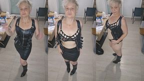 je suis sur que tu aime ma tenu en cuir mes bottes ma lingerie mon cul ma chatte...