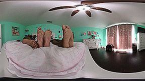 **VR 360** Teased & Devoured By 3 Ebony Giantess Goddesses