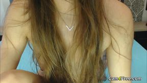 Brunette Finger Plays Her Cunt Wildly