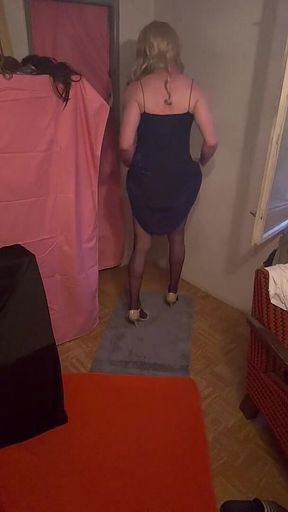 Sissy Crossdresser Cat Walk Training