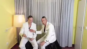 European MILF gives amazing handjob and double penetration
