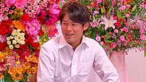Japanese cutie takes part in kinky show