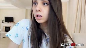 18yo Teen Orgasm on Webcam