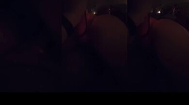 Słodka Kremowa Cipka Dziewczyny Jest Zbyt Wrażliwa Na Wibrator