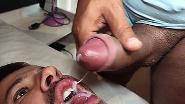 YURI GAÚCHO - SEGURANÇA DOTADÃO FODENDO O CARINHA DA PISCINA - SEXO GAY BAREBACK BRASIL
