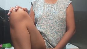 Sri Lankan Actress Anne in Bathroom Play with Her Pussy and Big Natural Boobs in Night