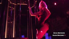 gang bang et gloryhole dans un club echangiste. toujours aussi sal-ope, je...