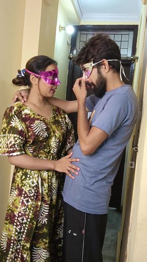 Girl hiding from husband came to meet her boyfriend at Oyo Hotel